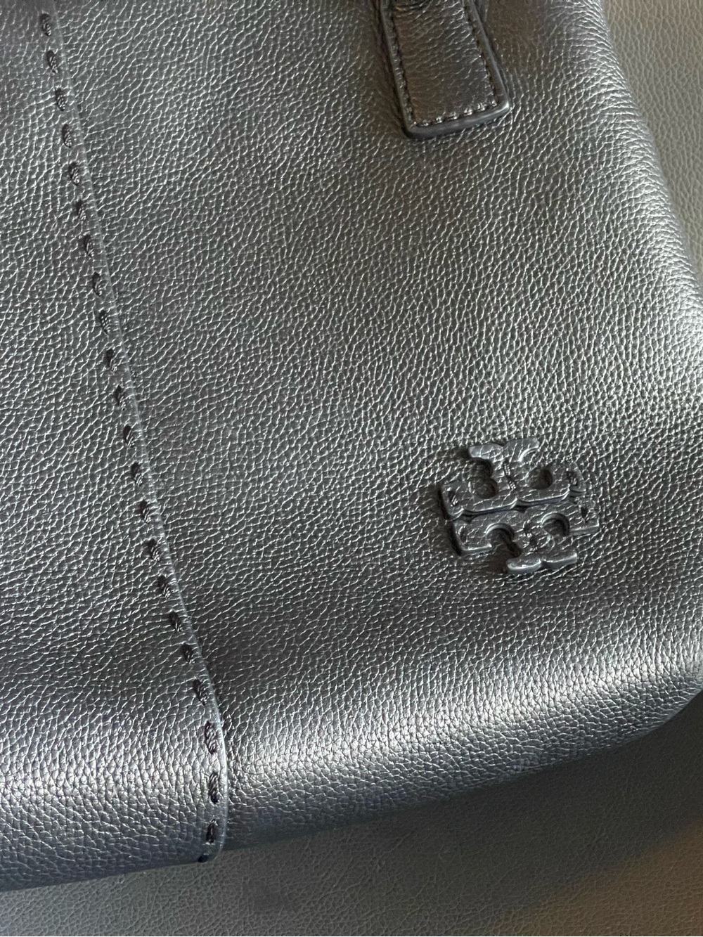 Tory Burch Black Pebbled Leather Shoulder Bag - Picture 2 of 8